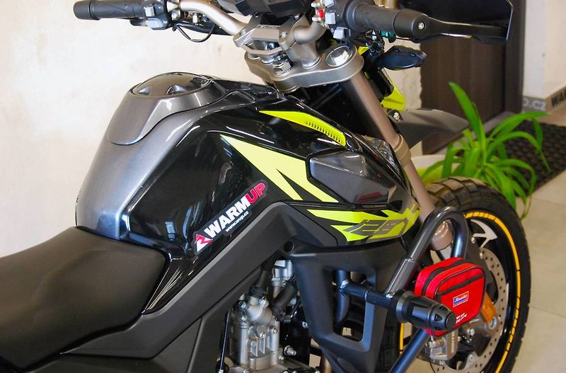 Zontes U 125 (2022) Hyper Trail - původ ČR, po 1. - fotka 8 z 20
