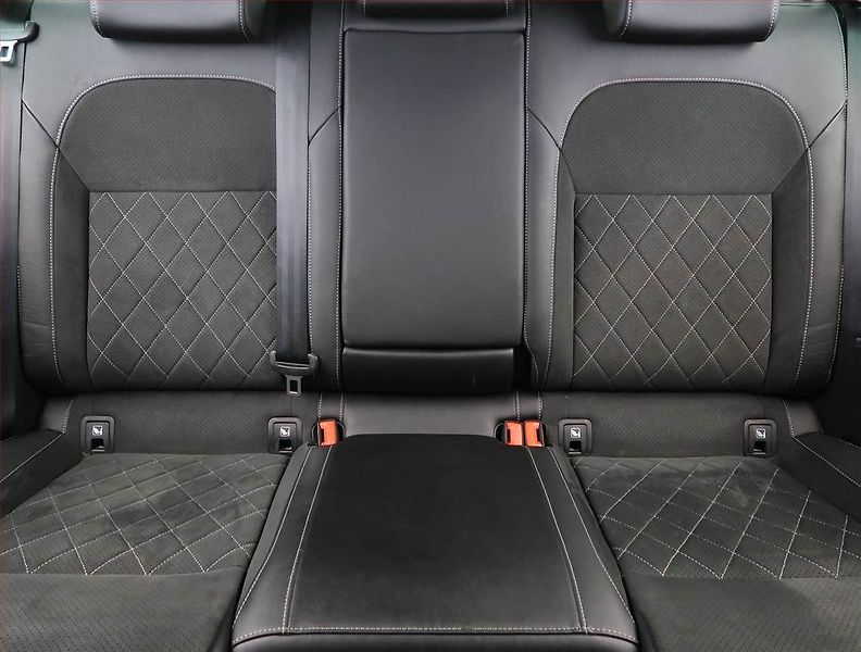 Škoda Superb (2023) Sportline 1.5 TSI, digi klima - fotka 10 z 31