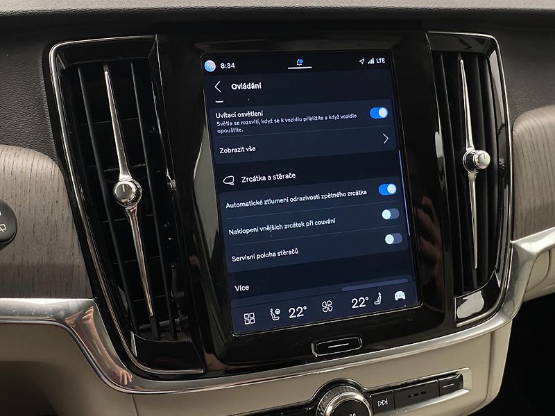 Volvo V90 CC B4 AWD CORE AUT CZ - fotka 43 z 52