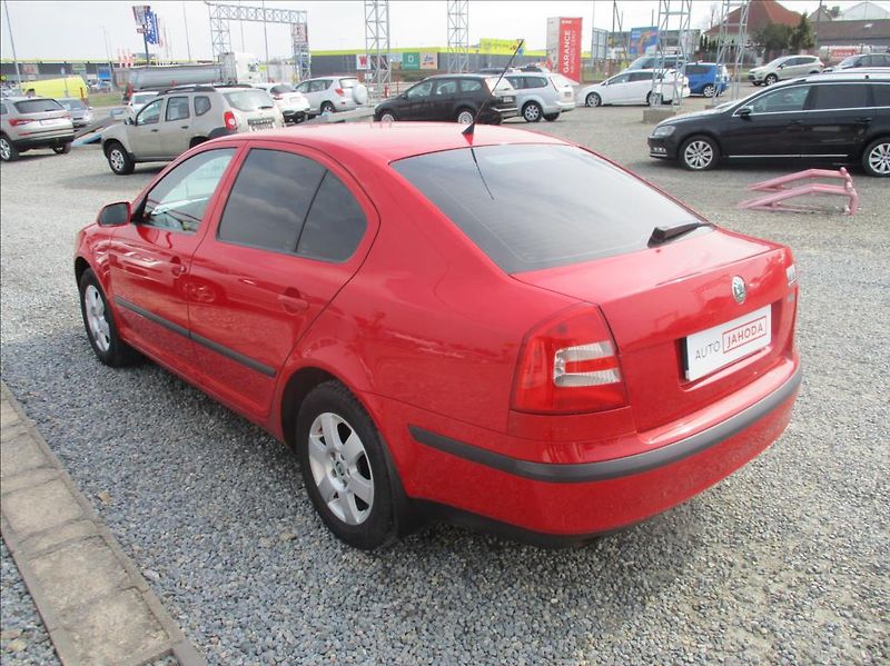 Škoda Octavia 1,6 i, Eleg,aut.klima,s.kn.,CZ - fotka 6 z 39