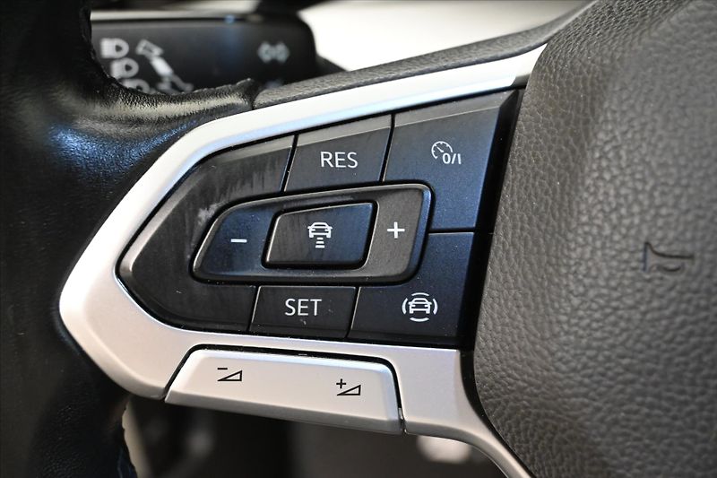 Volkswagen Golf 1,0 TSI 81kW Life Záruka až 5 - fotka 23 z 30