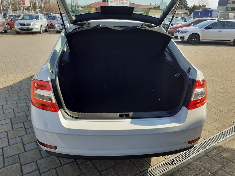 Škoda Octavia (2018) 1.0 TSi Ambiente - fotka 21 z 31
