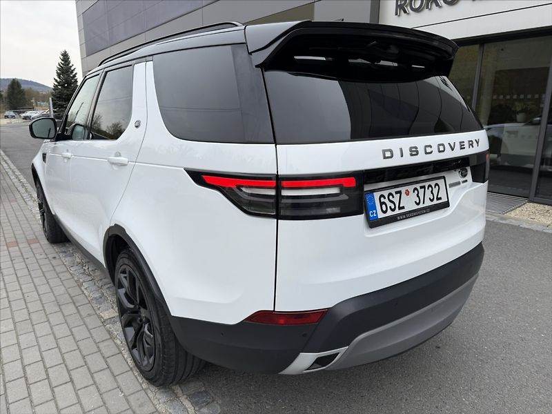 Land Rover Discovery 3,0 TDV6 SE - fotka 8 z 27