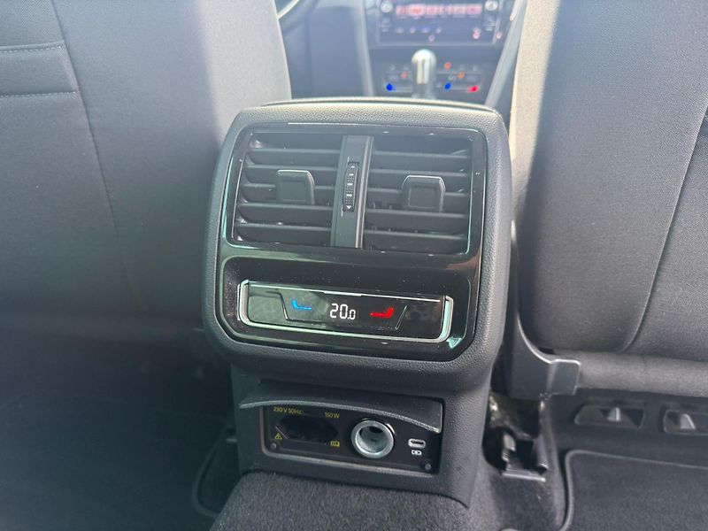 Volkswagen Passat 2.0 TDI 110 kW DSG Variant - fotka 23 z 25