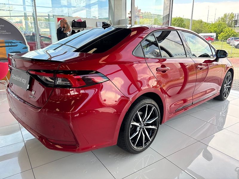 Toyota Corolla 1.8HSD 72kW GR Sport 2024 - fotka 4 z 15