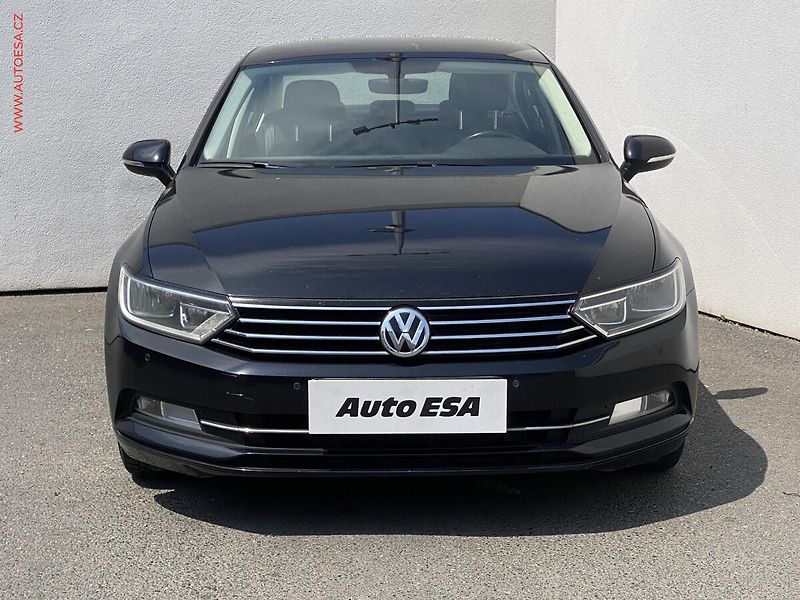 Volkswagen Passat (2015) 2.0TDi, ČR, AC, kamera - fotka 2 z 18