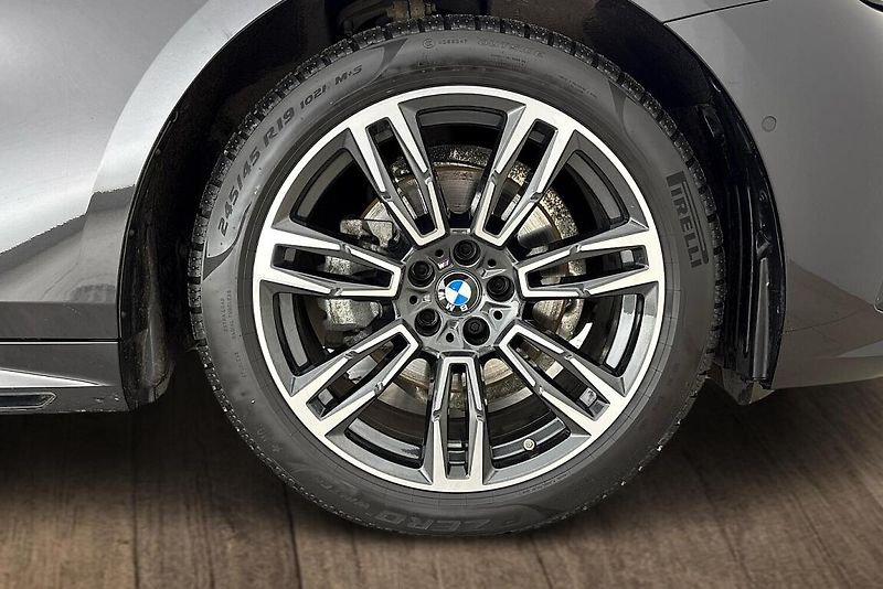 BMW Řada 5 řady 5 | 520d xDrive - fotka 5 z 16