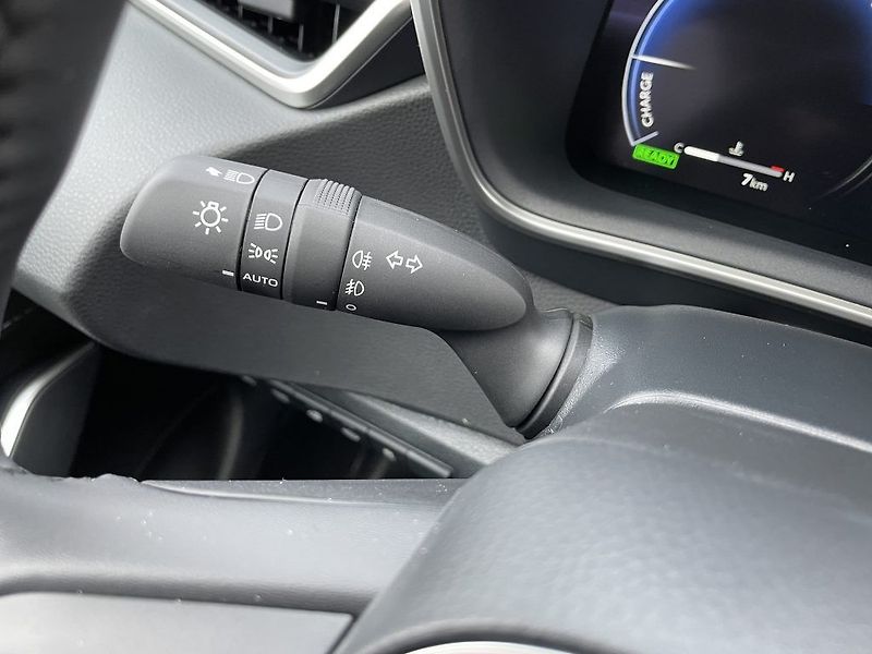 Toyota Corolla 1.8HEV ComfortTech odběr ihned - fotka 25 z 30