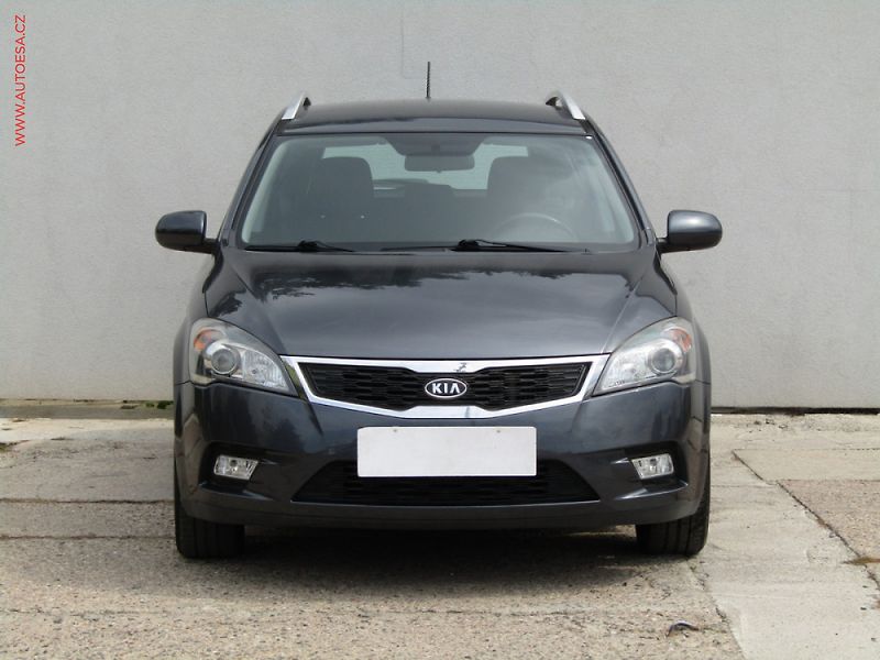 Kia Ceed (2011) 1.4i, Edition - fotka 2 z 3