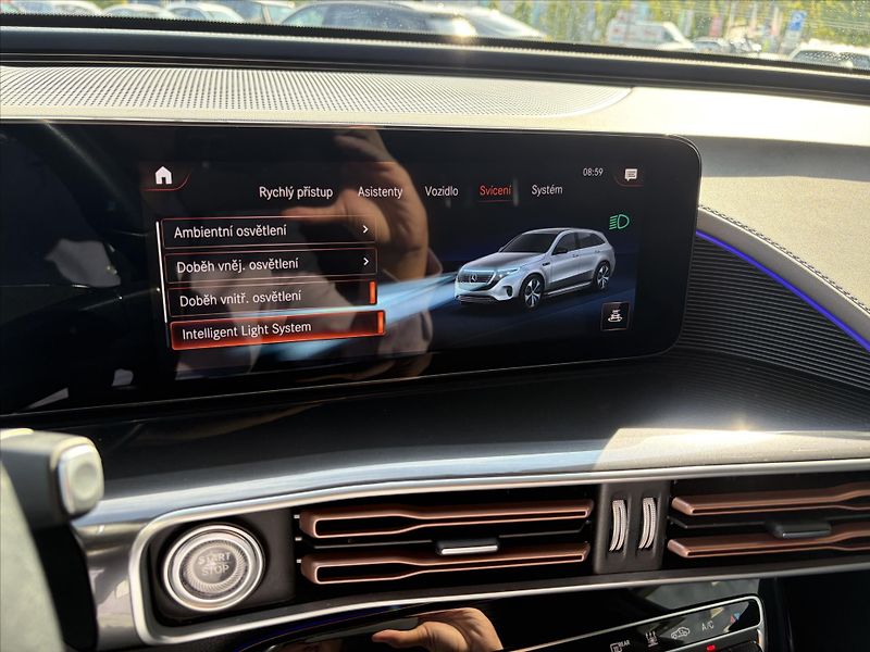 Mercedes-Benz EQC 400 4Matic - fotka 17 z 34
