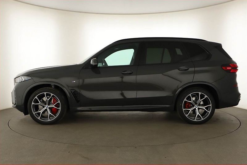 BMW X5 (2026) xDrive30d - fotka 3 z 31