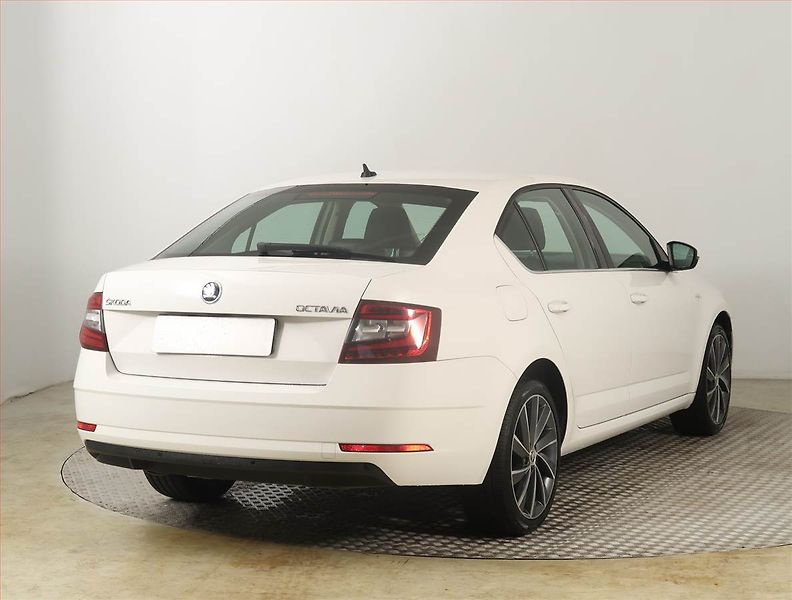 Škoda Octavia (2018) Laurin&Klement 1.4 TSI - fotka 5 z 24