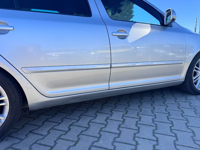 Škoda Octavia (2007) RS 2,0 TDI 125 KW 2X KOLA - fotka 17 z 50