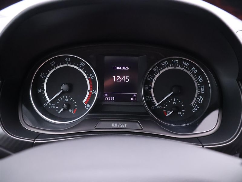Škoda Fabia 1,0 TSI 81kW CZ Monte Carlo - fotka 15 z 29