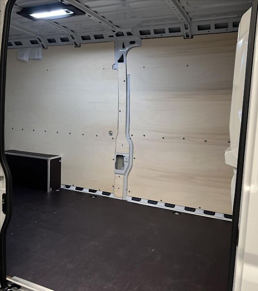 Toyota Proace Max 2,2 D-4D AT ACTIVE L3H2 - fotka 10 z 15
