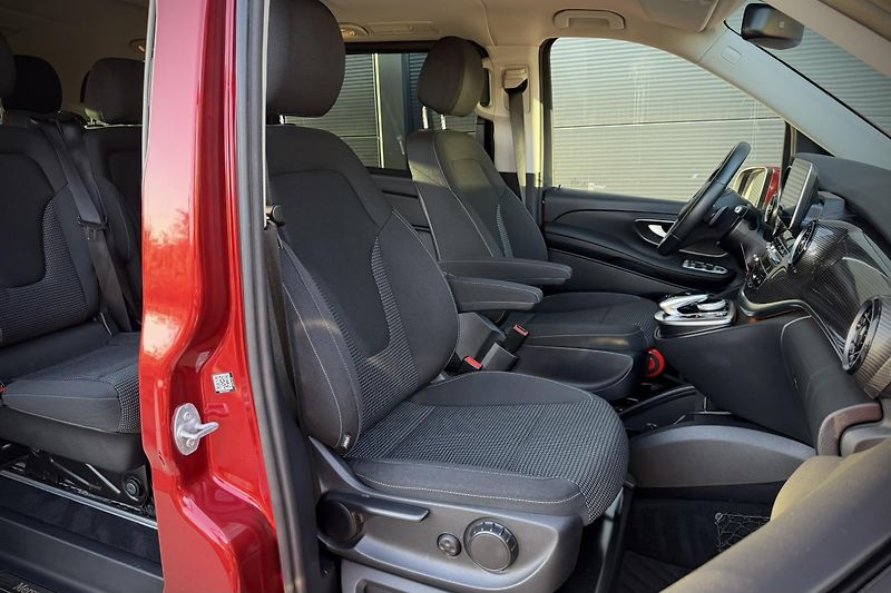 Mercedes-Benz Třídy V (2019) V 250d 4Matic Avantgarde Lang - fotka 16 z 45