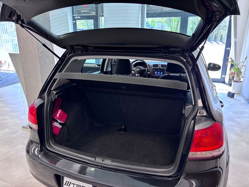 Volkswagen Golf 1.2TSI TREND - fotka 20 z 28
