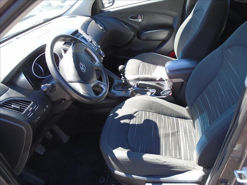 Hyundai ix35 1,6   1.6 BENZIN-99KW - fotka 11 z 25