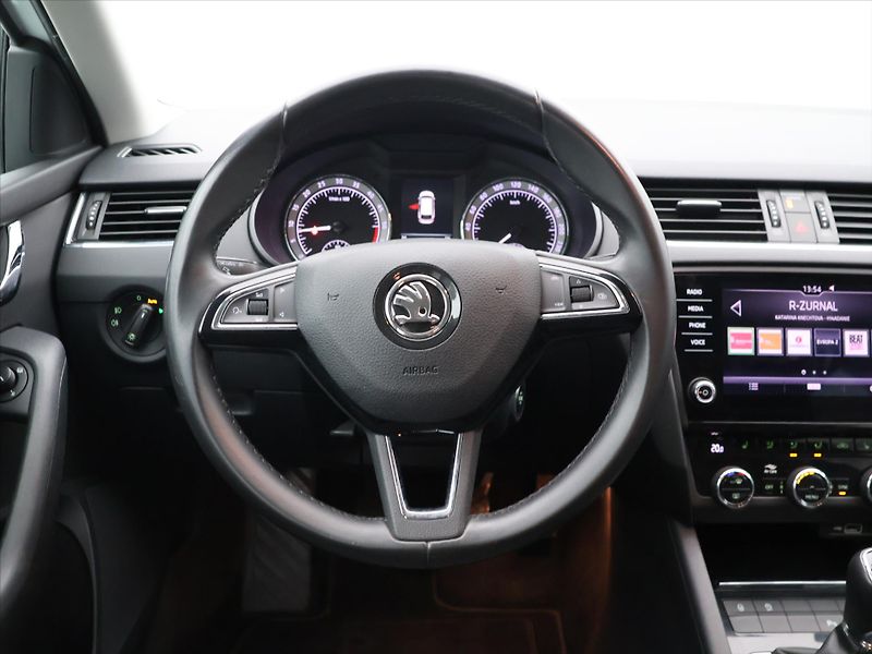 Škoda Octavia 1.6 TDI CZ Style+ LED Navi - fotka 15 z 25