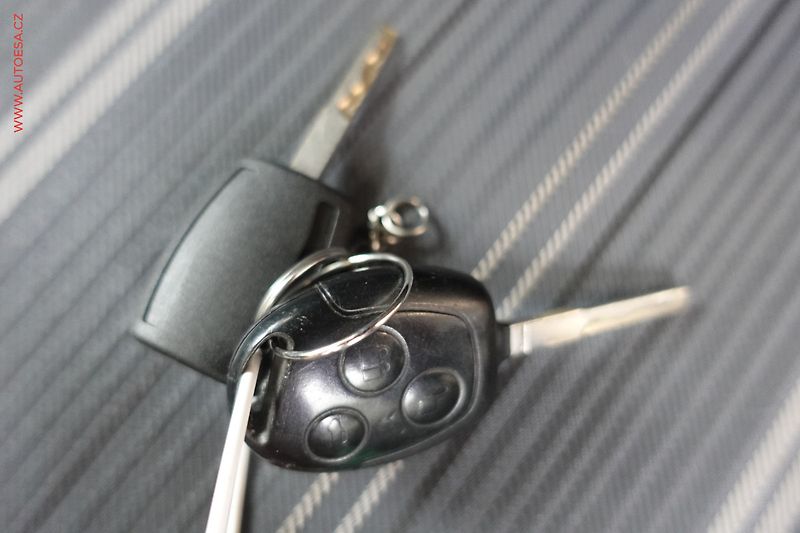 Ford Fiesta (2008) 1.2i, AC, STK9/27 - fotka 19 z 20