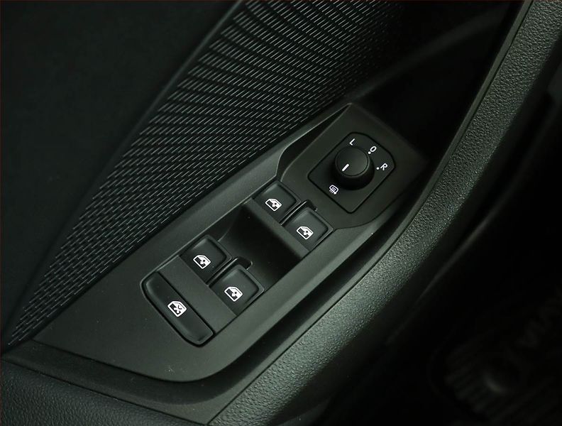 Škoda Octavia (2023) Ambition 2.0 TDI, ČR,1.maj - fotka 15 z 15