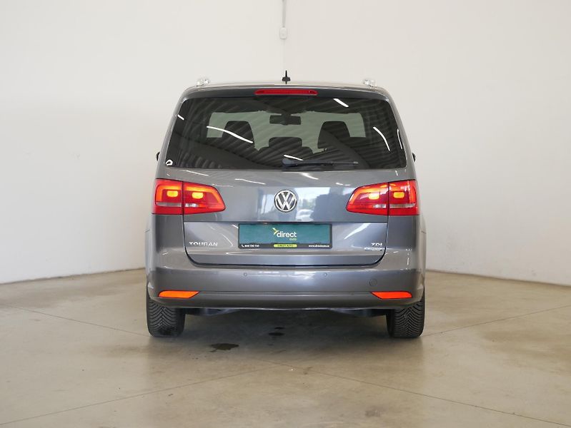 Volkswagen Touran - fotka 6 z 27