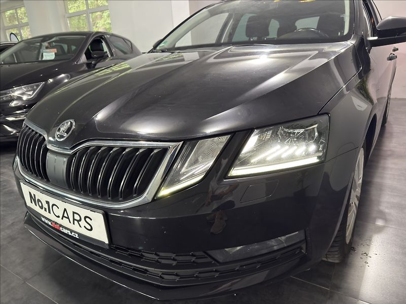 Škoda Octavia 2,0   TDI 110KW FULL LED KAMER - fotka 30 z 31