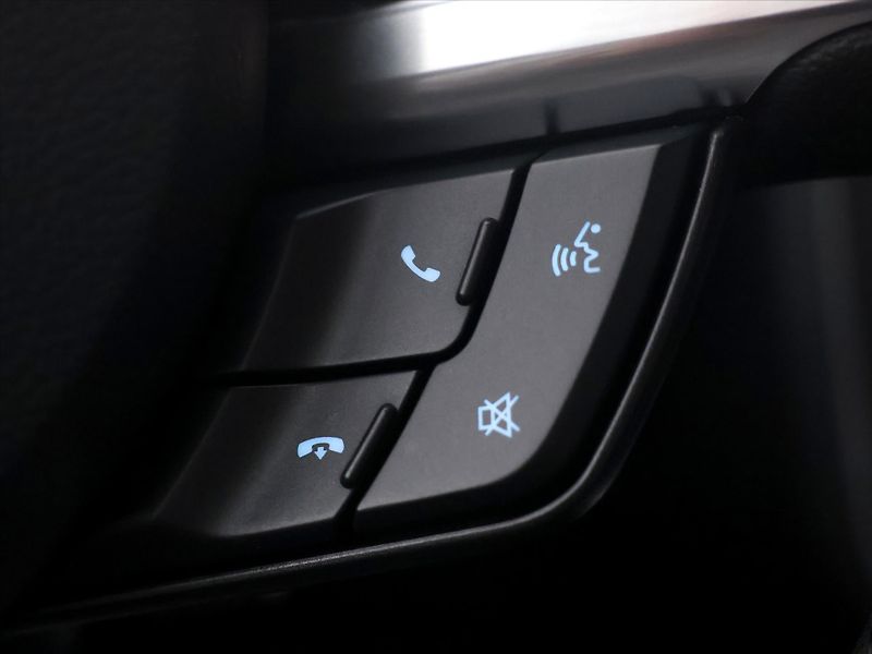 Ford Mustang 5,0 Ti-VCT V8 310kW - fotka 25 z 40