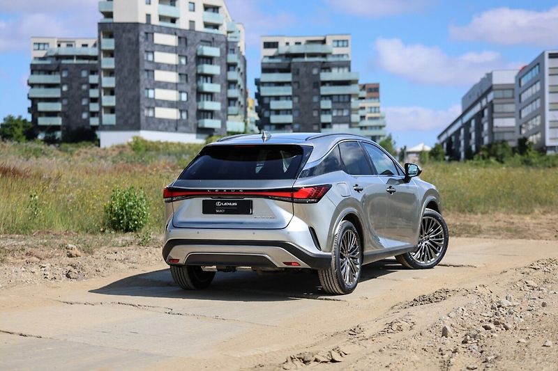 Lexus RX 450h plus 450H+ 2,5 PHEV LUXURY, TAŽNÉ Z - fotka 4 z 33
