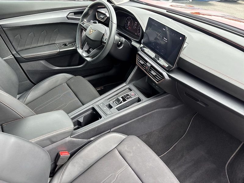 Cupra Formentor (2024) 1.5 TSI DSG - fotka 9 z 32
