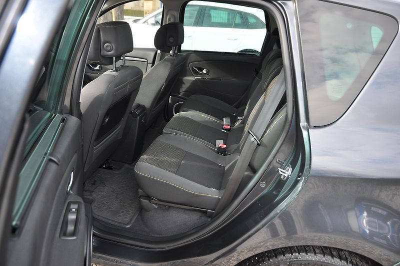 Renault Scénic 1.6i 16V 81kW - fotka 8 z 18