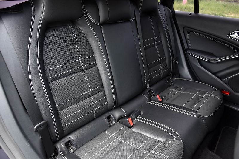 Mercedes-Benz CLA 200 CDi A/T,XENON,NAVI,KAMERA - fotka 41 z 50