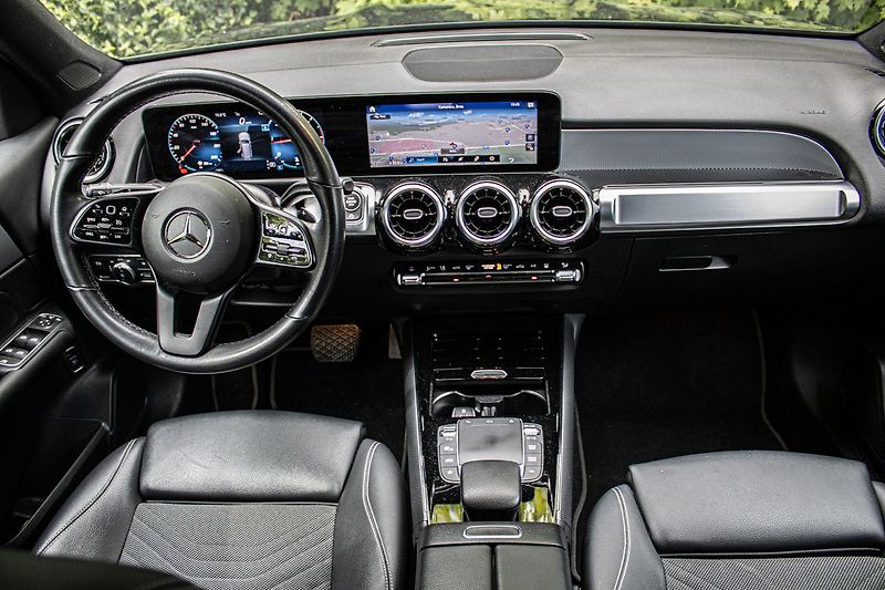 Mercedes-Benz GLB - fotka 33 z 37
