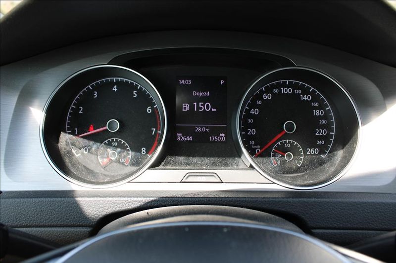 Volkswagen Golf 1,2 TSi  DSG, 82.644 km, ČR - fotka 16 z 24