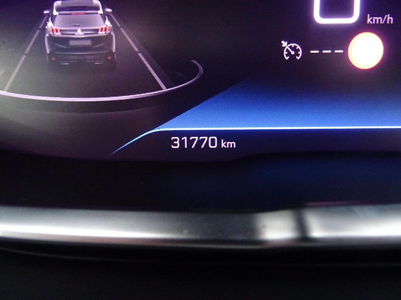 Peugeot 3008 (2022) ALLURE 1.5 BHDi S&S 130k EAT8 - fotka 43 z 73