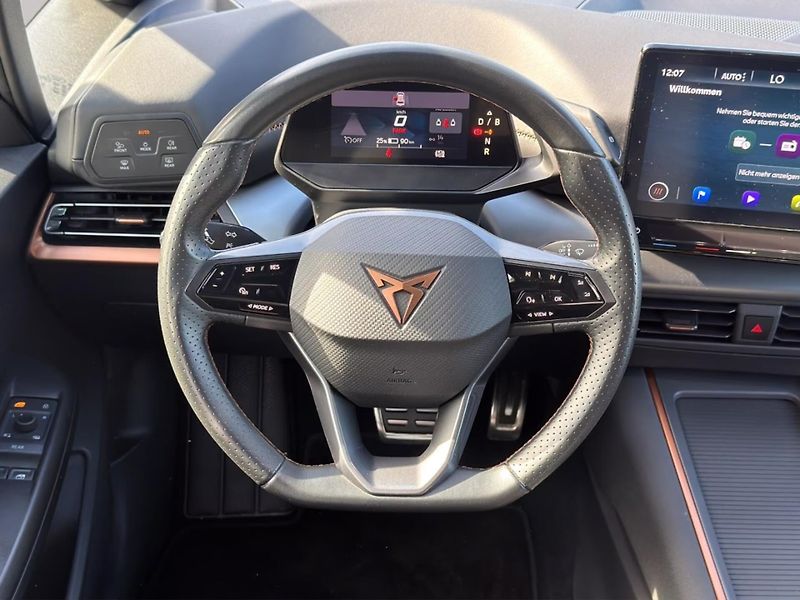 Cupra Born 150kW Carplay LaneAssist LED - fotka 11 z 14