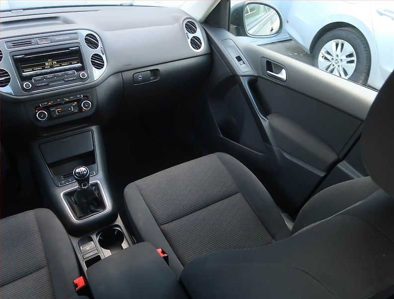 Volkswagen Tiguan (2014) Sport 2.0 TDI, Tempomat - fotka 8 z 16