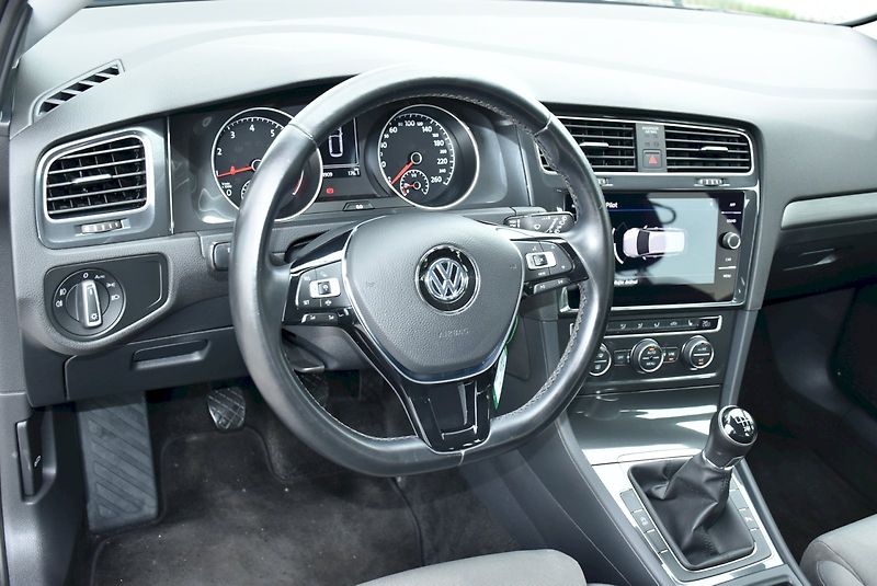 Volkswagen Golf (2020) MARATHON EDITION 1.5 TSI 96kW - fotka 15 z 33