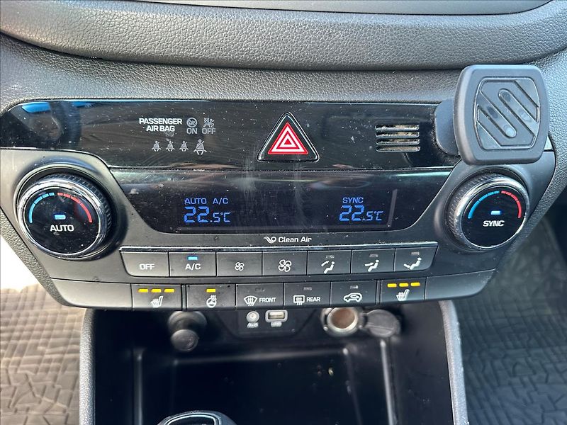 Hyundai Tucson 2,0 CRDi 4WD LP STYLE AT - fotka 24 z 26