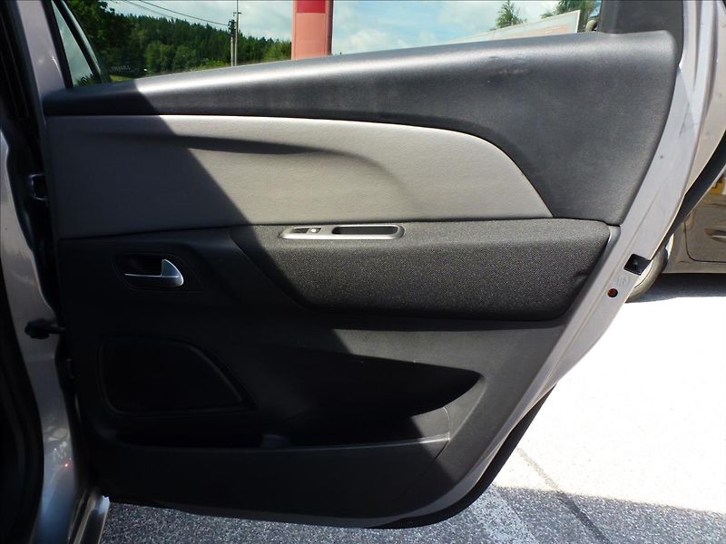 Citroën C4 Picasso 1,2 PureTech 130 6AUT  SpaceTo - fotka 27 z 54