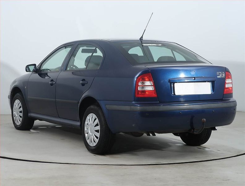 Škoda Octavia (2009) 1.6, LPG, nová STK, Tažné - fotka 4 z 17