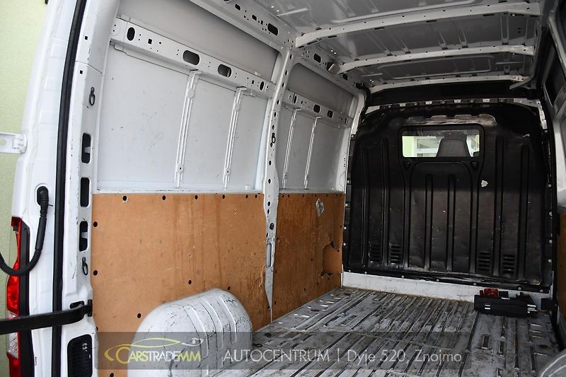 Renault Master 2.3dCi 100kW 1M L2H2 - fotka 30 z 35