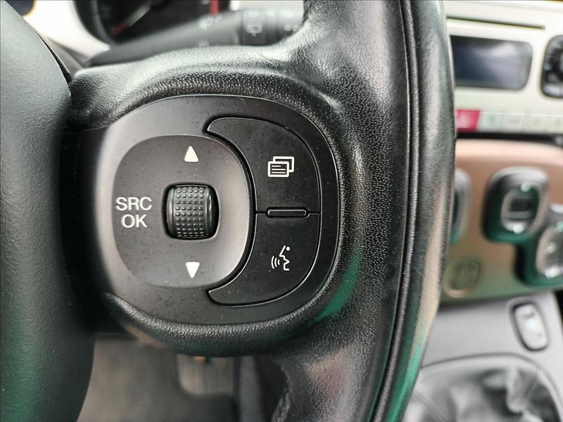 Fiat Panda 1,3 JTD,70KW,4X4,KLIMA  CROSS - fotka 30 z 43