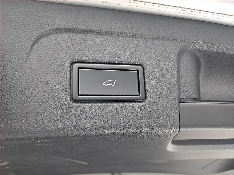 Volkswagen Touran (2017) 1.6 TDI, Automat, Tempomat - fotka 16 z 21