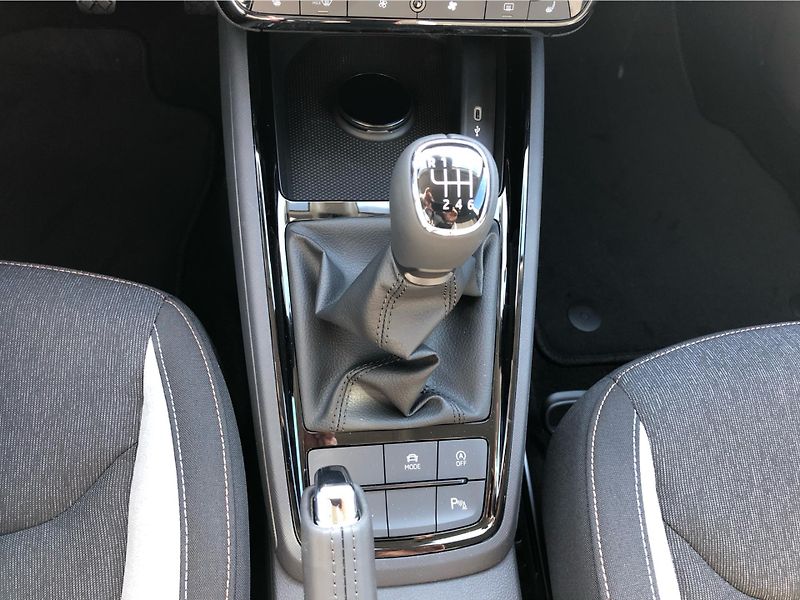 Škoda Scala 1,0 TSI - fotka 21 z 28