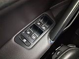 Volkswagen Golf (2014) Highline 2.0 TDI, Automat - náhled 15
