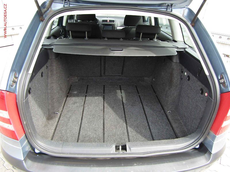 Škoda Octavia (2007) 2.0TDi, AC, TZ, park.čidla - fotka 7 z 19