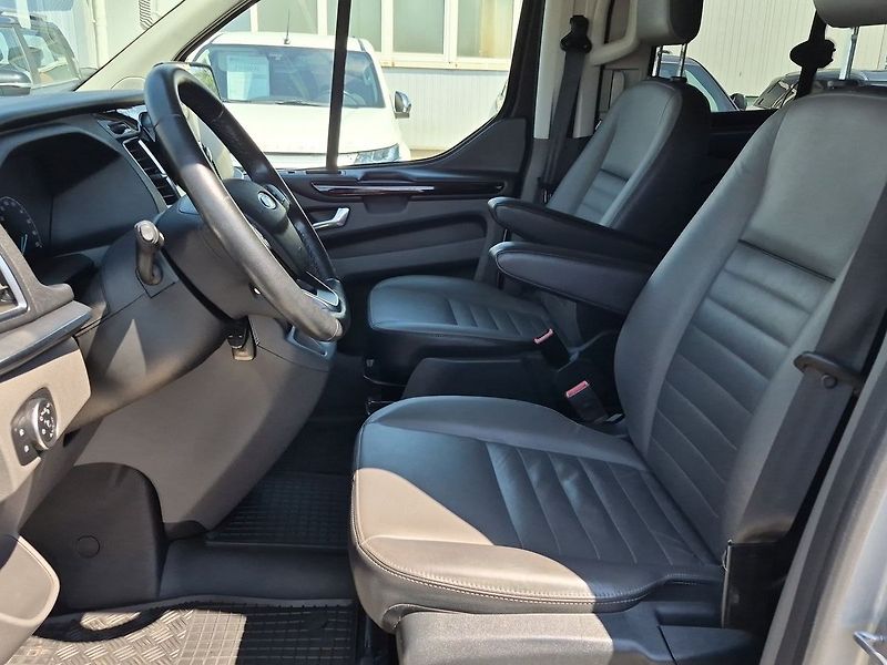 Ford Tourneo Custom Titanium 2.0 EB 136 kW - fotka 10 z 29