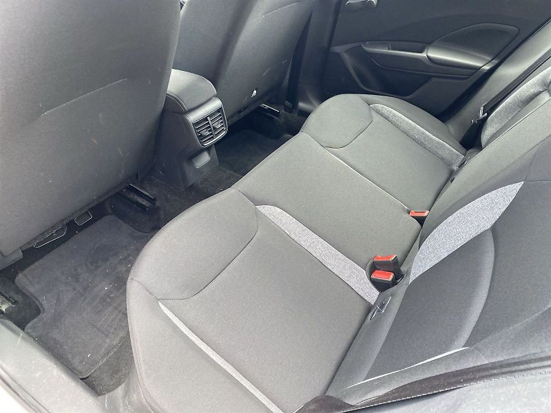 Škoda Fabia (2022) 1.0 MPI Active - fotka 7 z 30