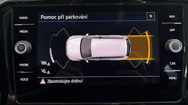 Volkswagen Passat 2.0 TDI DSG Elegance Variant - fotka 12 z 27